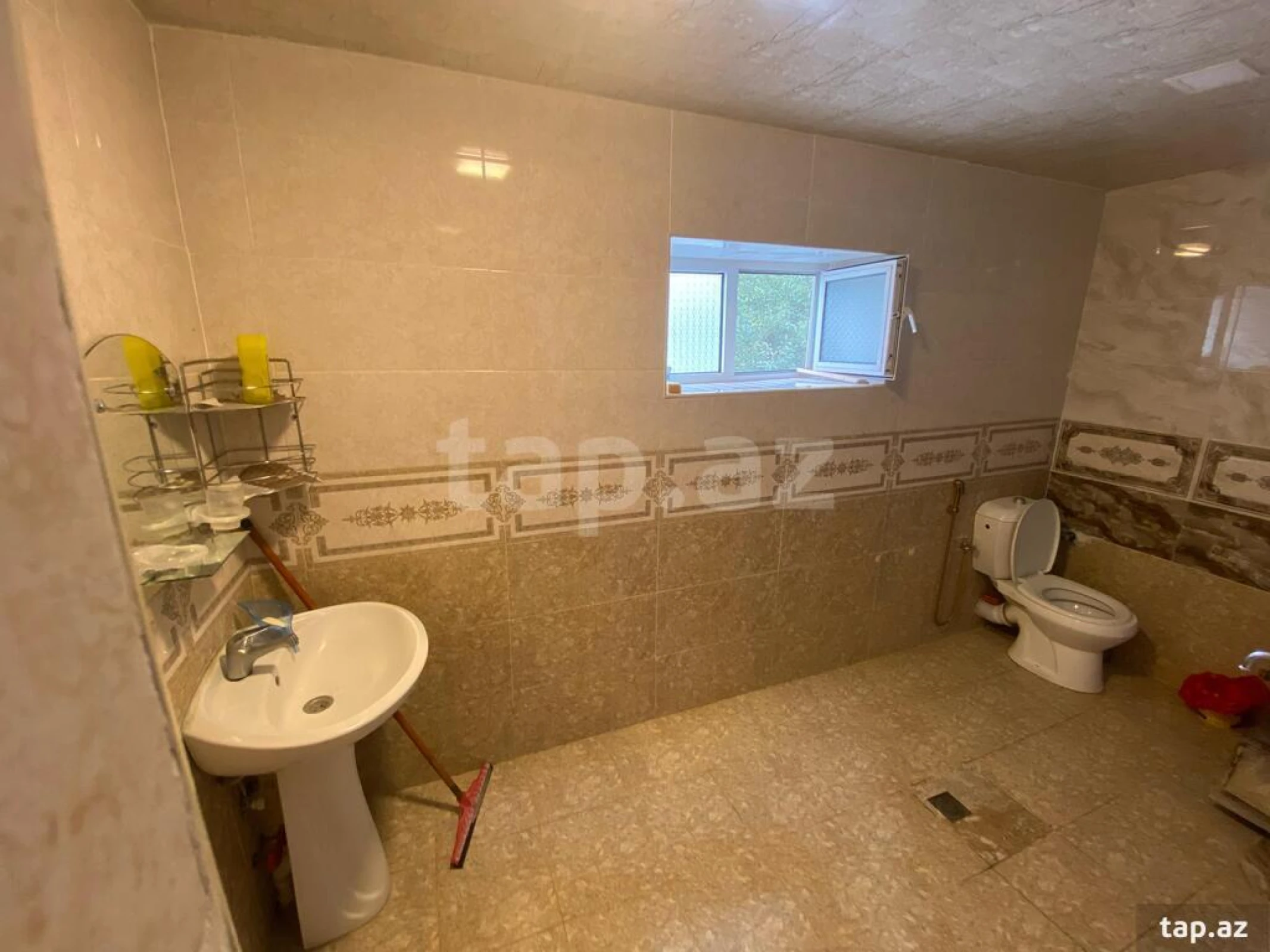 Kirayə verilir 4 otaqlı həyət evi