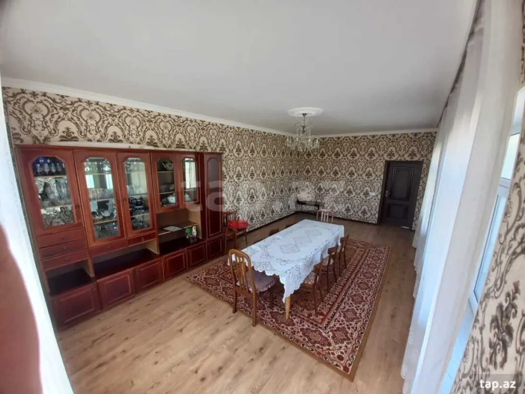 Kirayə verilir 3 otaqlı həyət evi