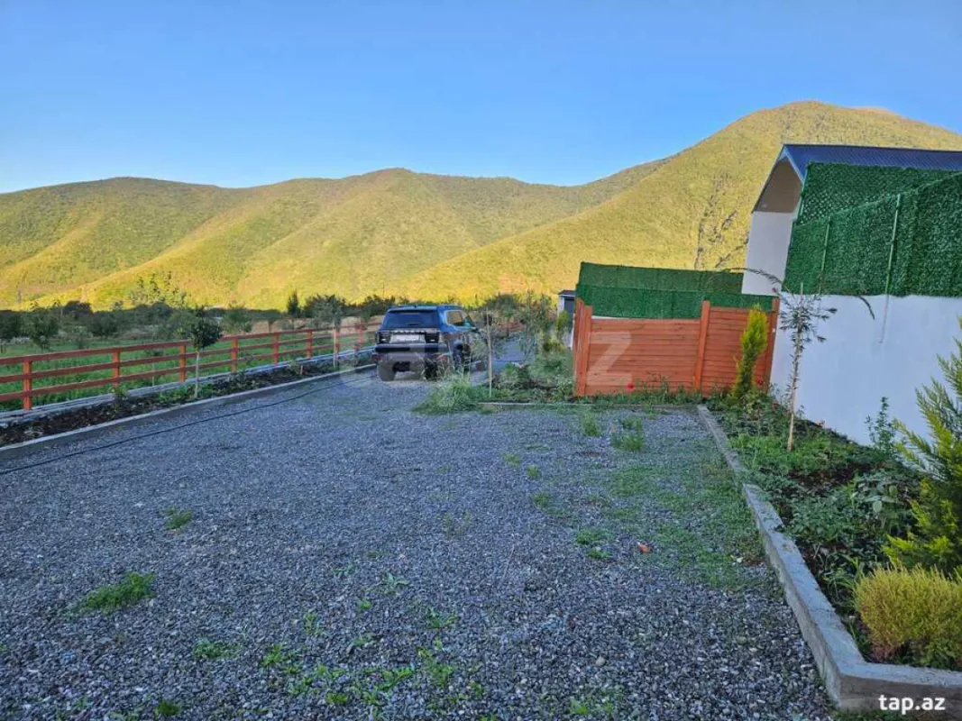 Kirayə verilir 3 otaqlı həyət evi