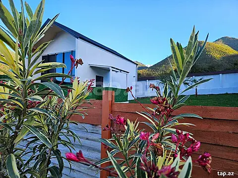 Kirayə verilir 3 otaqlı həyət evi