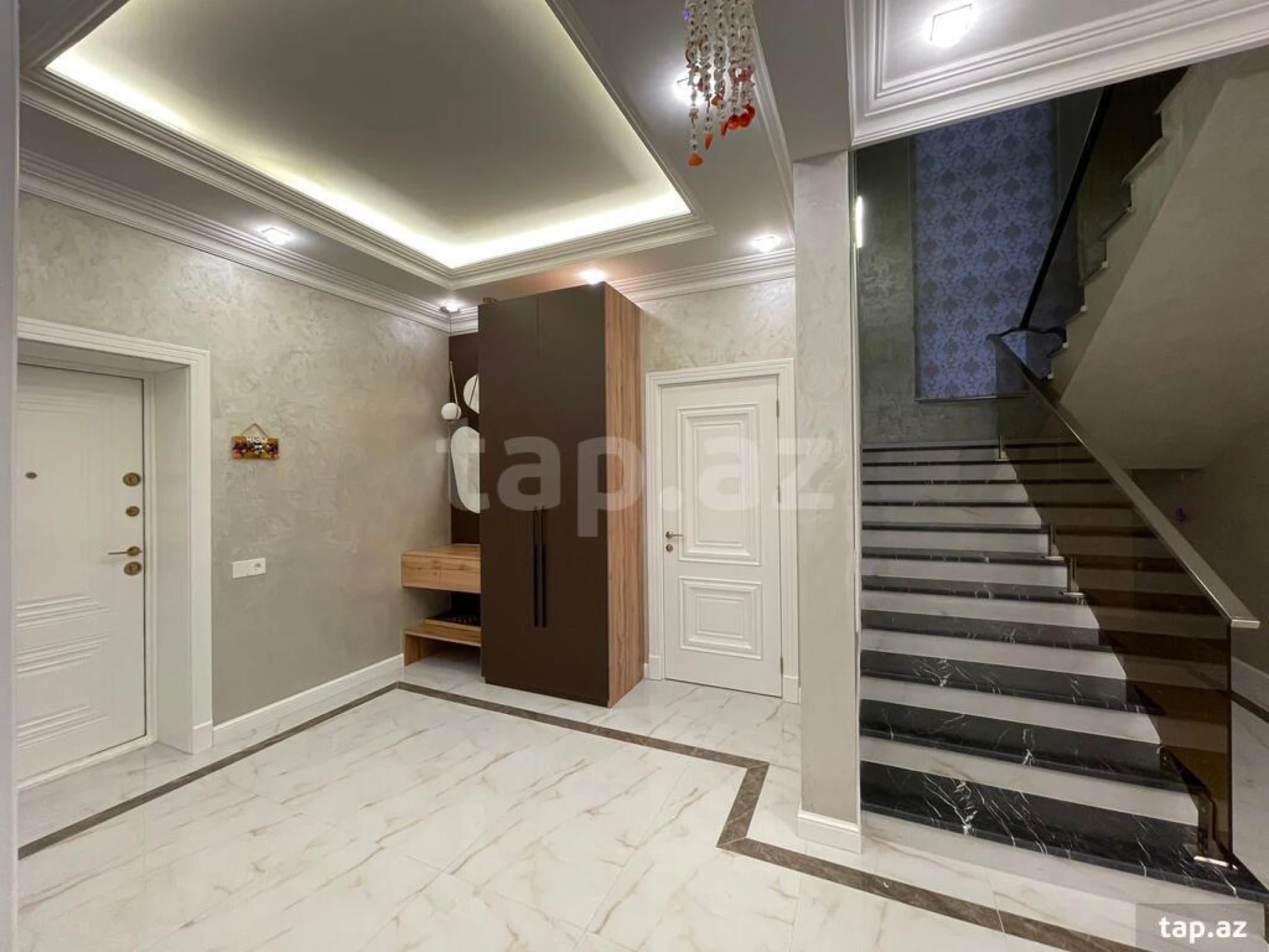 Kirayə verilir 5 otaqlı həyət evi