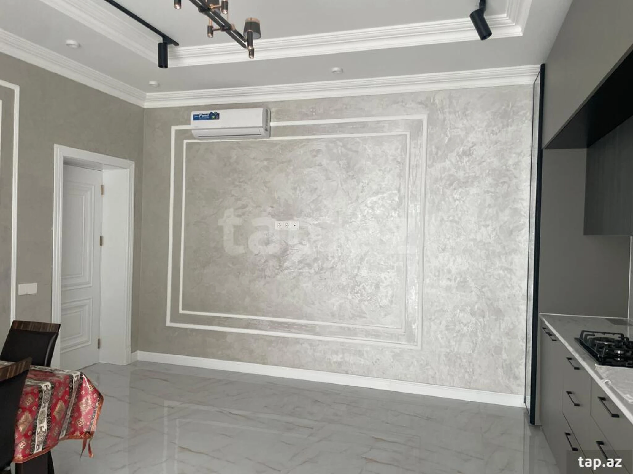 Kirayə verilir 5 otaqlı həyət evi