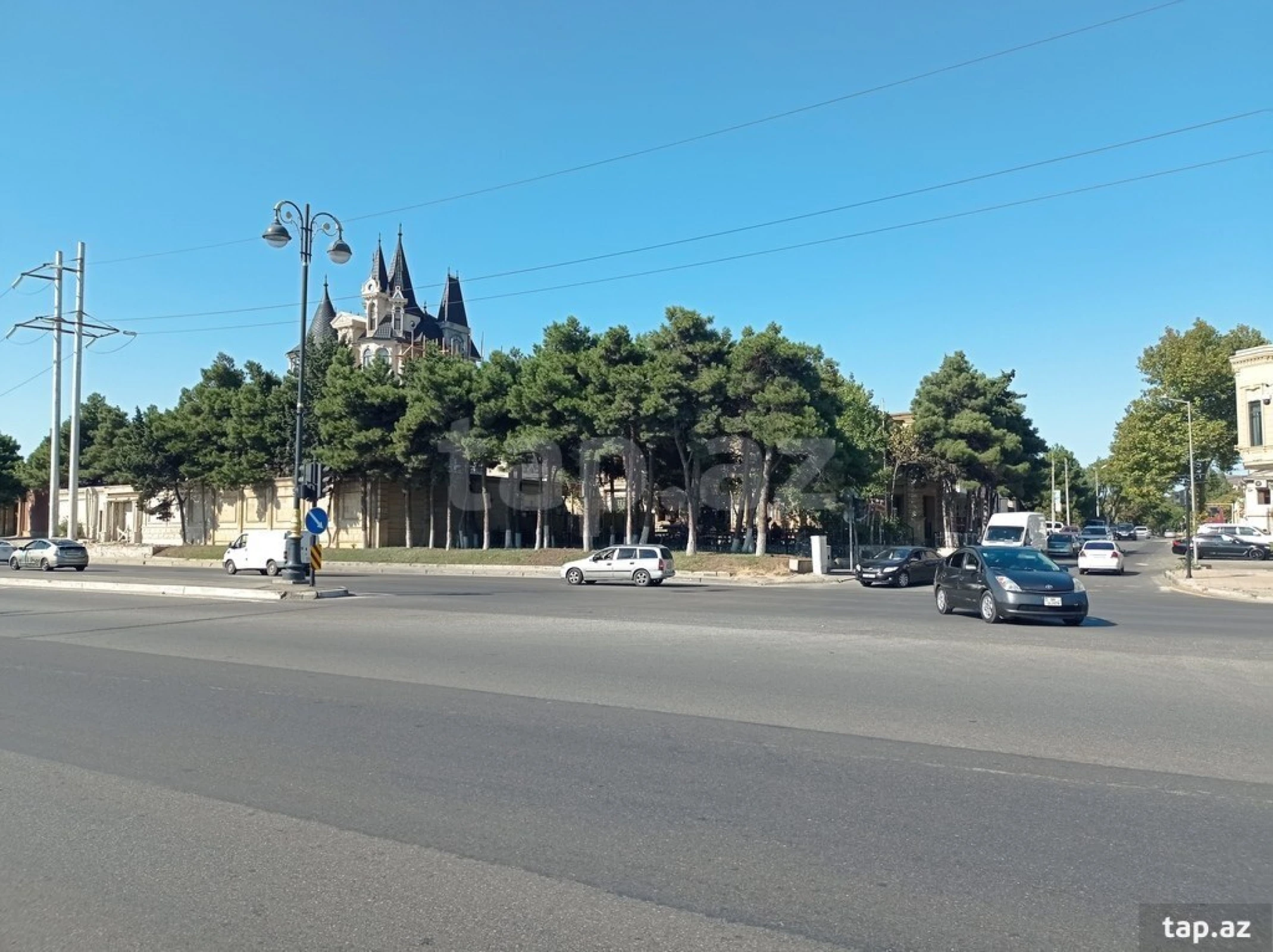 Satılır 3 otaqlı həyət evi