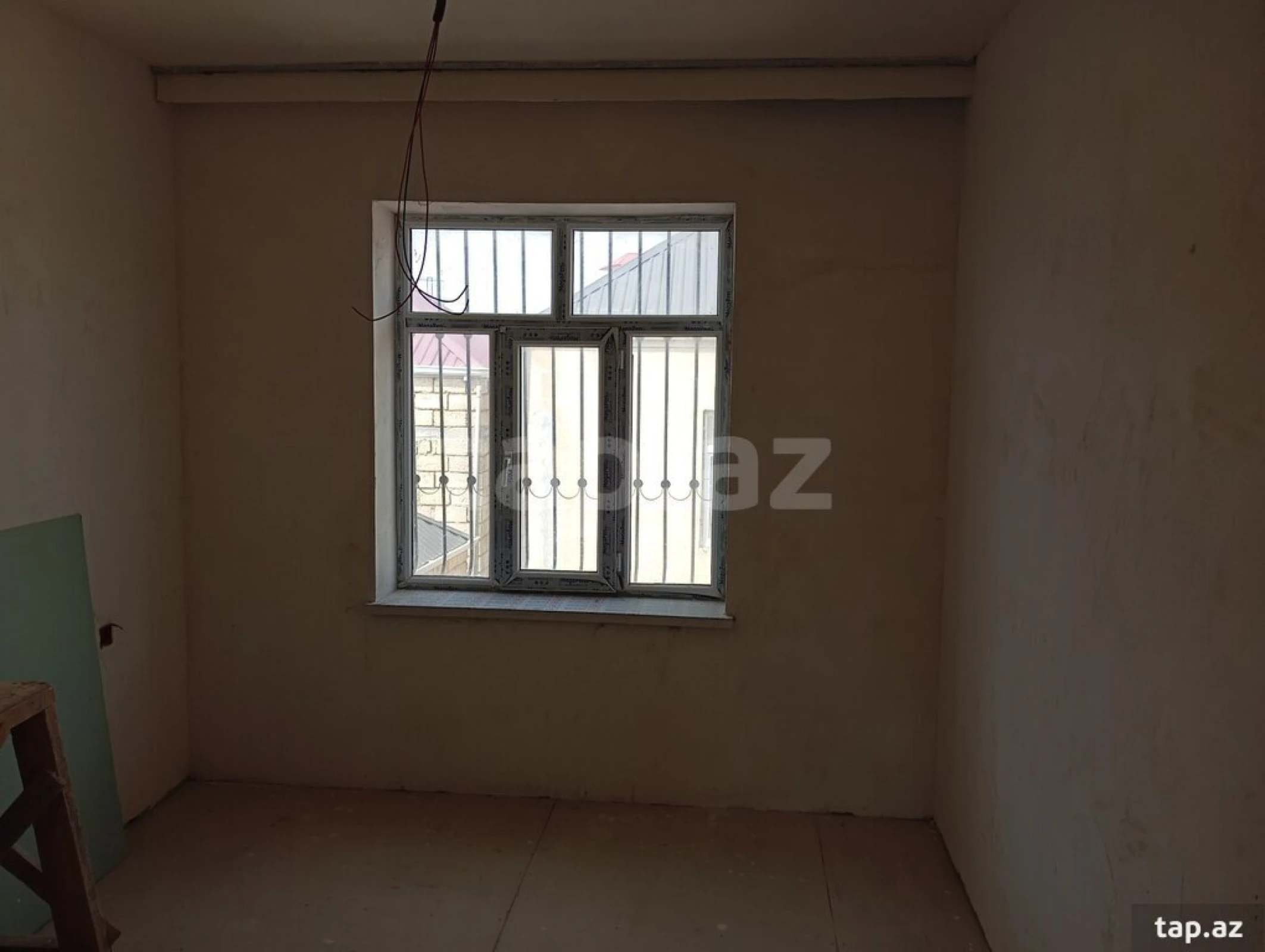 Satılır 4 otaqlı həyət evi 160 m²