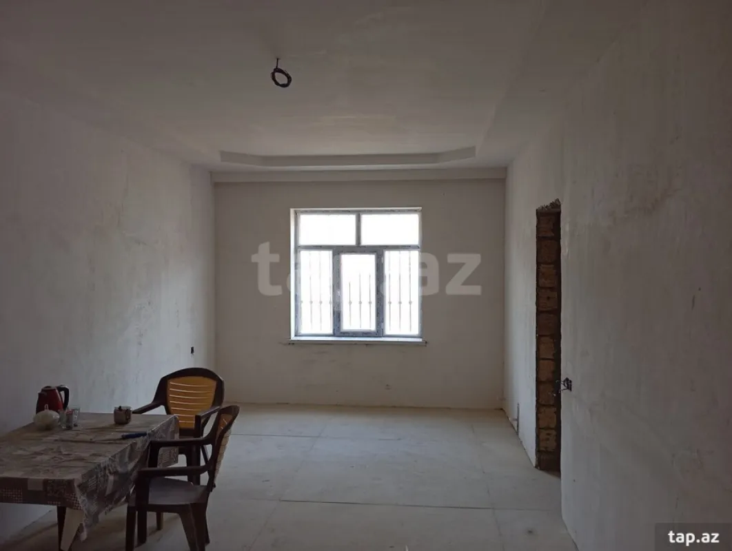 Satılır 4 otaqlı həyət evi 160 m²
