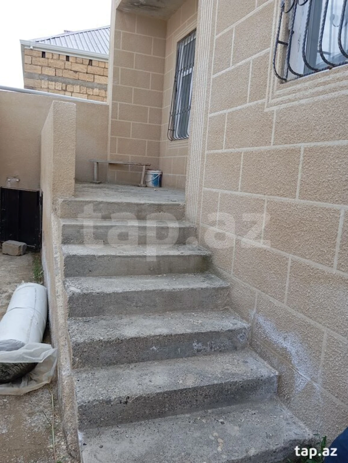 Satılır 4 otaqlı həyət evi 160 m²