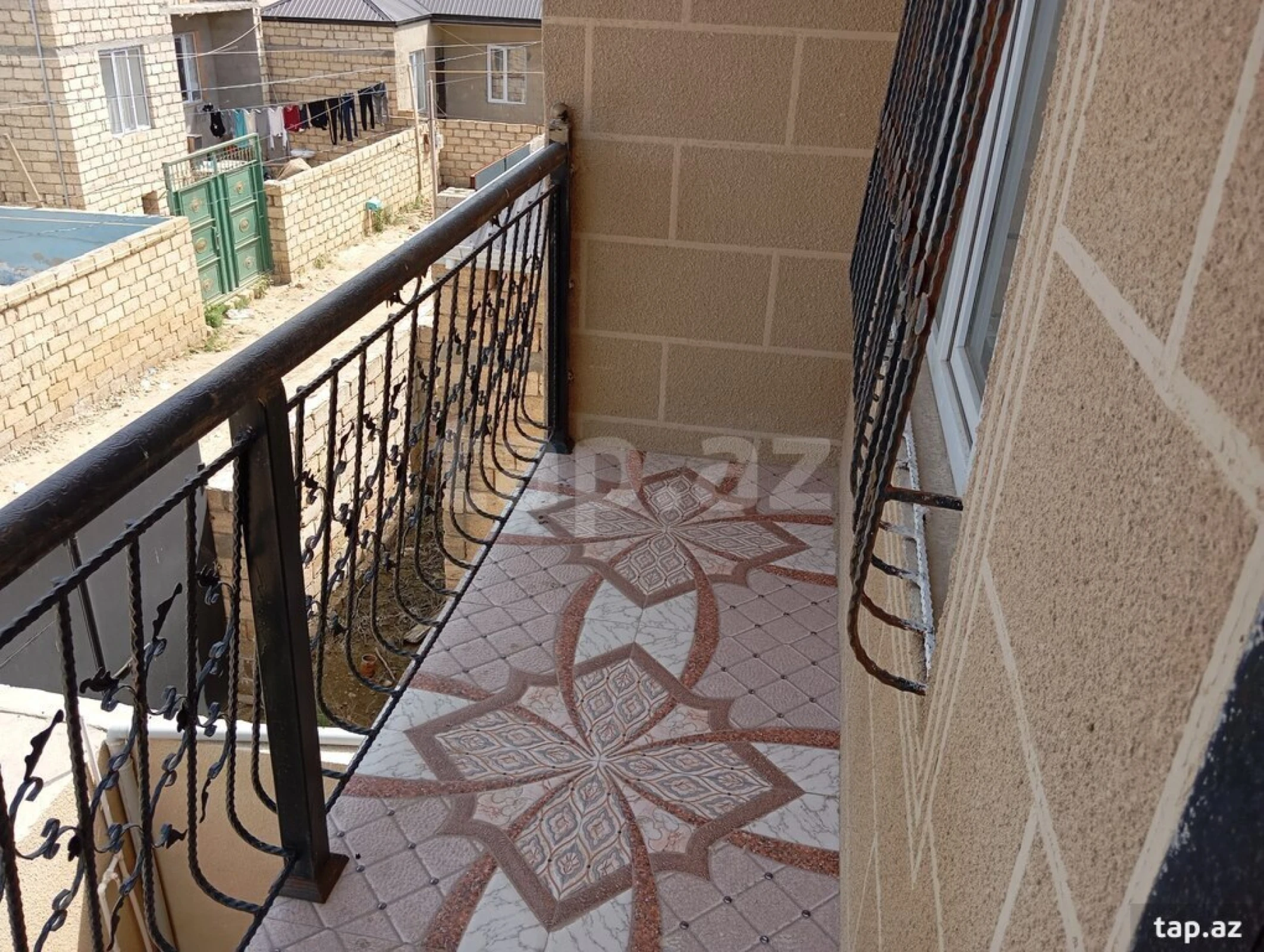 Satılır 4 otaqlı həyət evi 160 m²