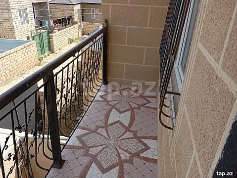 Satılır 4 otaqlı həyət evi 160 m²