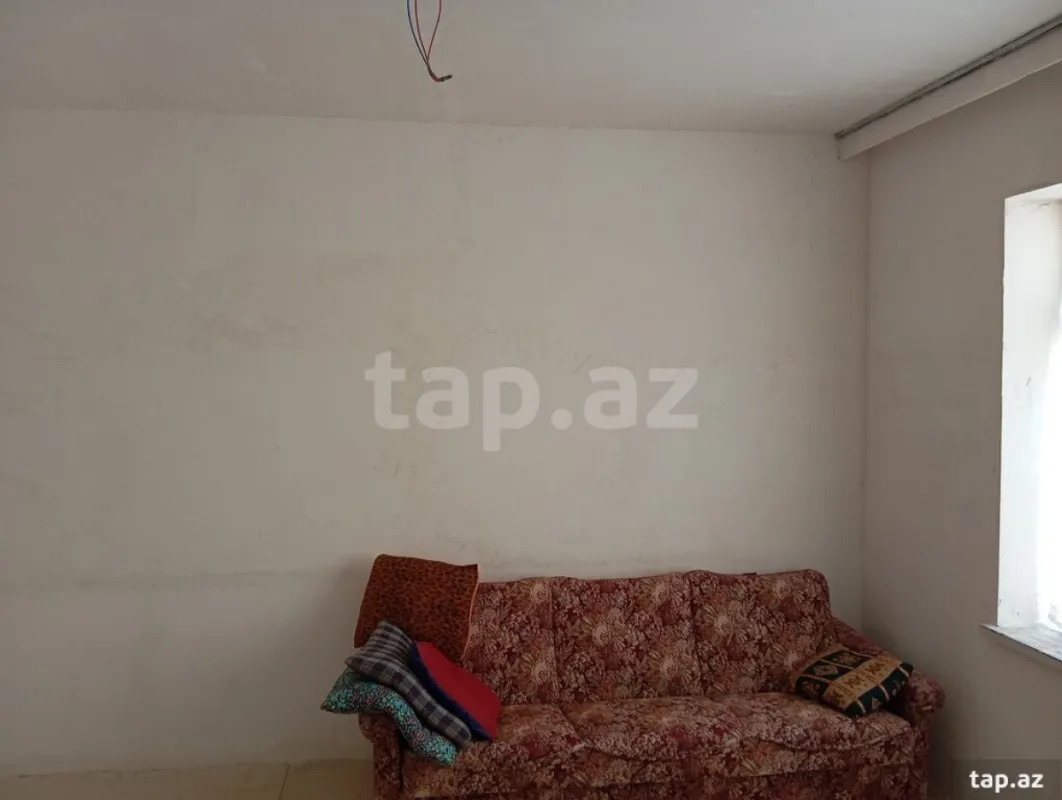 Satılır 4 otaqlı həyət evi 160 m²