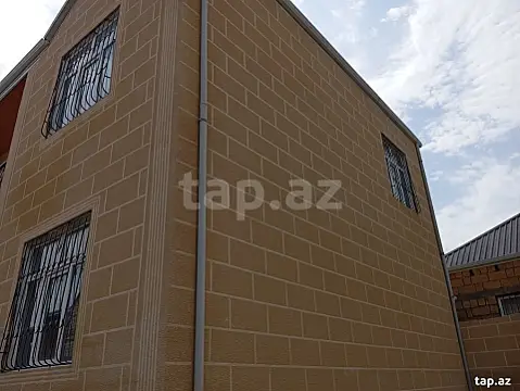 Satılır 4 otaqlı həyət evi 160 m²