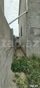 Satılır 10 otaqlı həyət evi