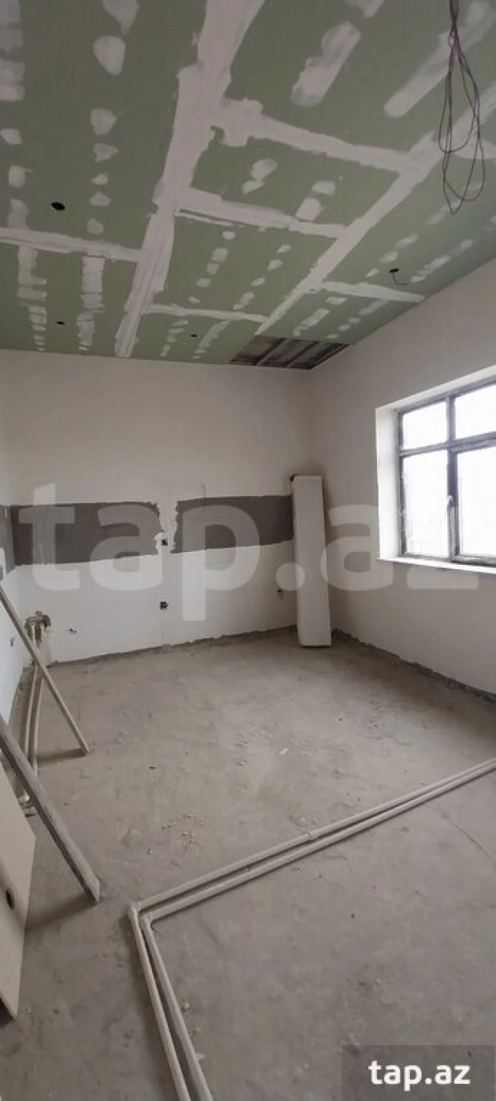 Satılır 10 otaqlı həyət evi