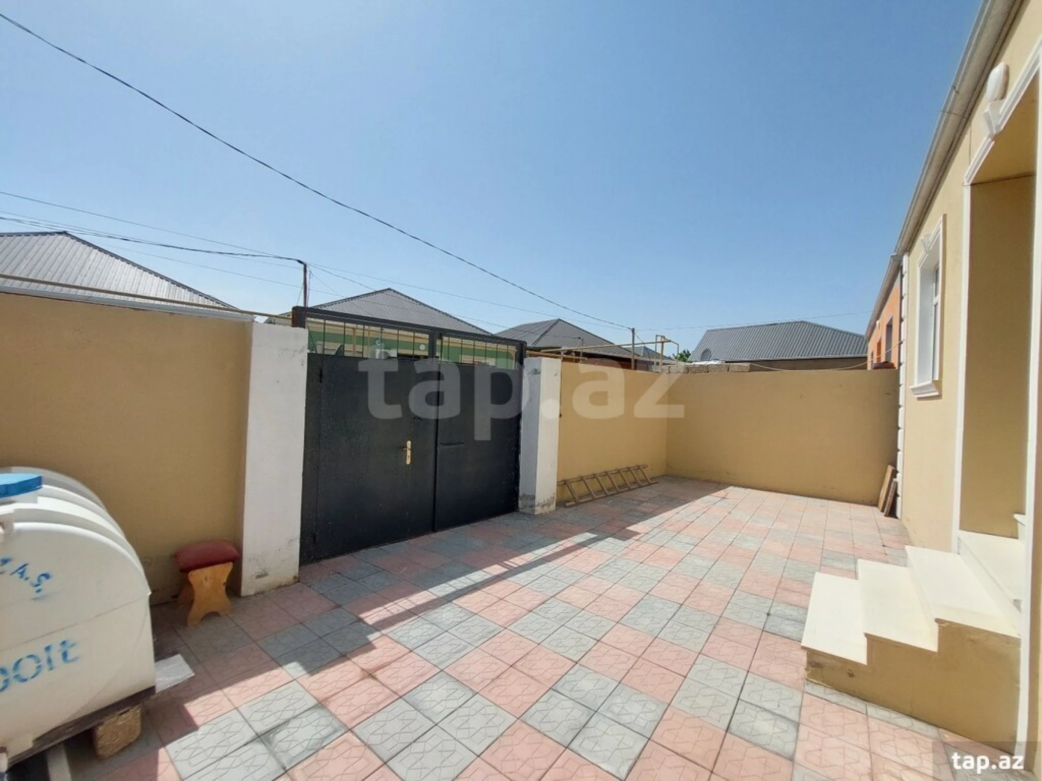 Satılır 3 otaqlı həyət evi