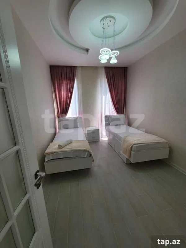 Kirayə verilir 5 otaqlı həyət evi