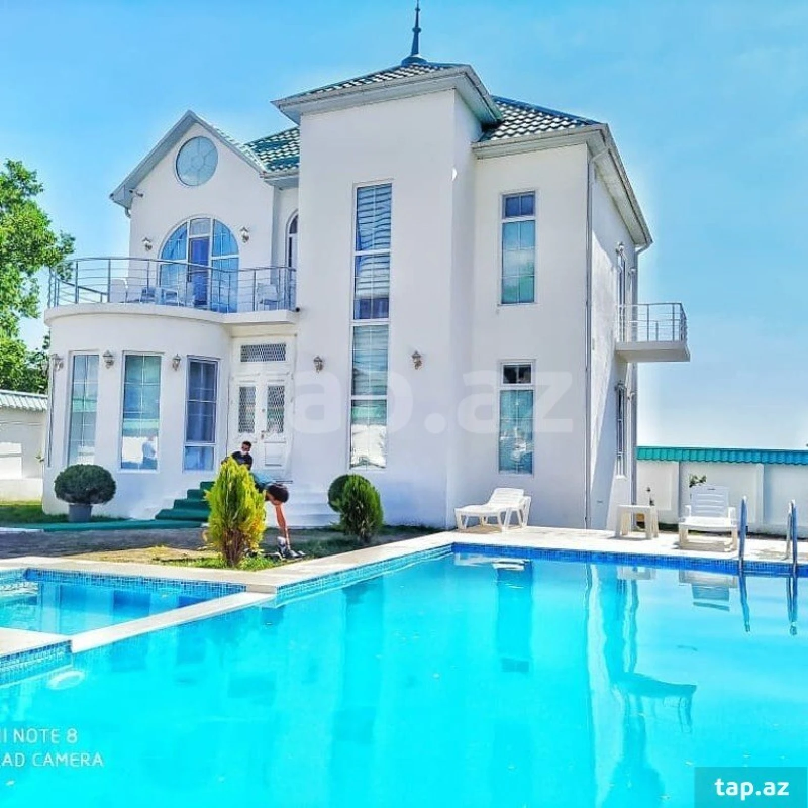 Kirayə verilir 5 otaqlı həyət evi