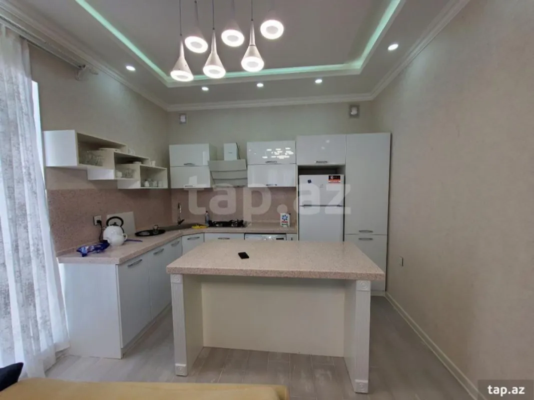 Kirayə verilir 5 otaqlı həyət evi