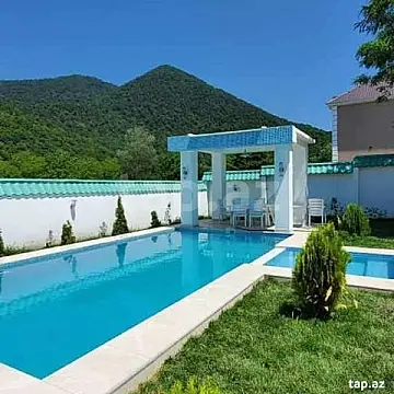 Kirayə verilir 5 otaqlı həyət evi