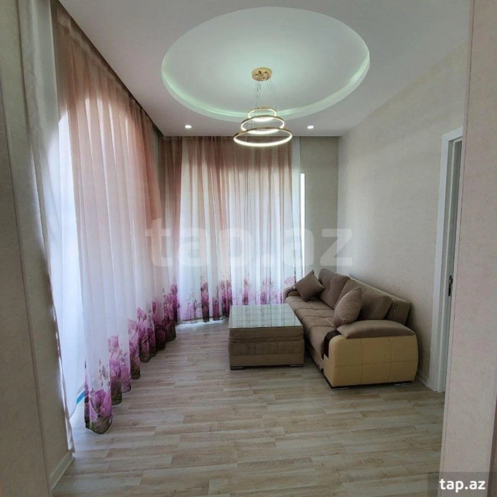 Kirayə verilir 5 otaqlı həyət evi