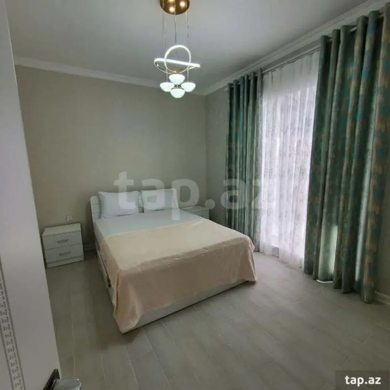 Kirayə verilir 5 otaqlı həyət evi