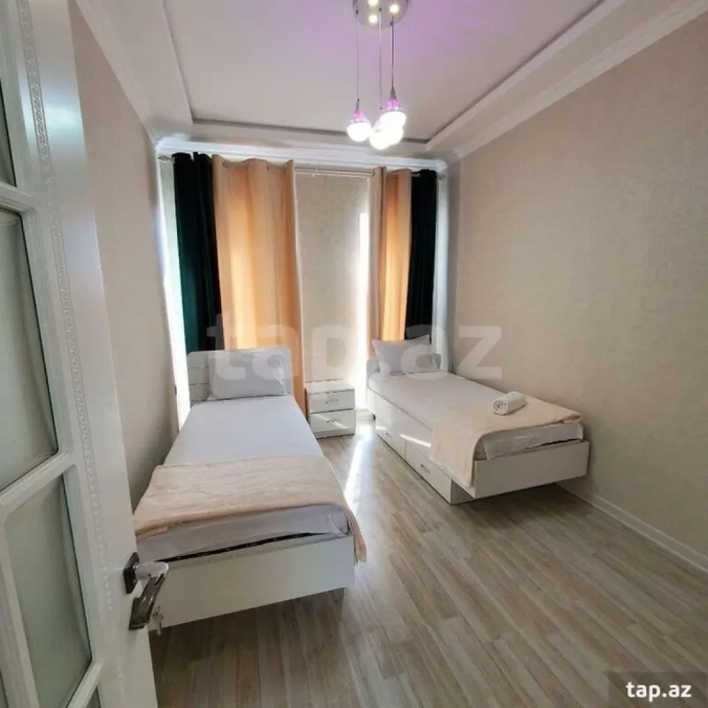 Kirayə verilir 5 otaqlı həyət evi