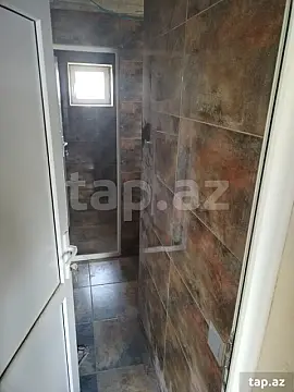 Satılır 8 otaqlı həyət evi