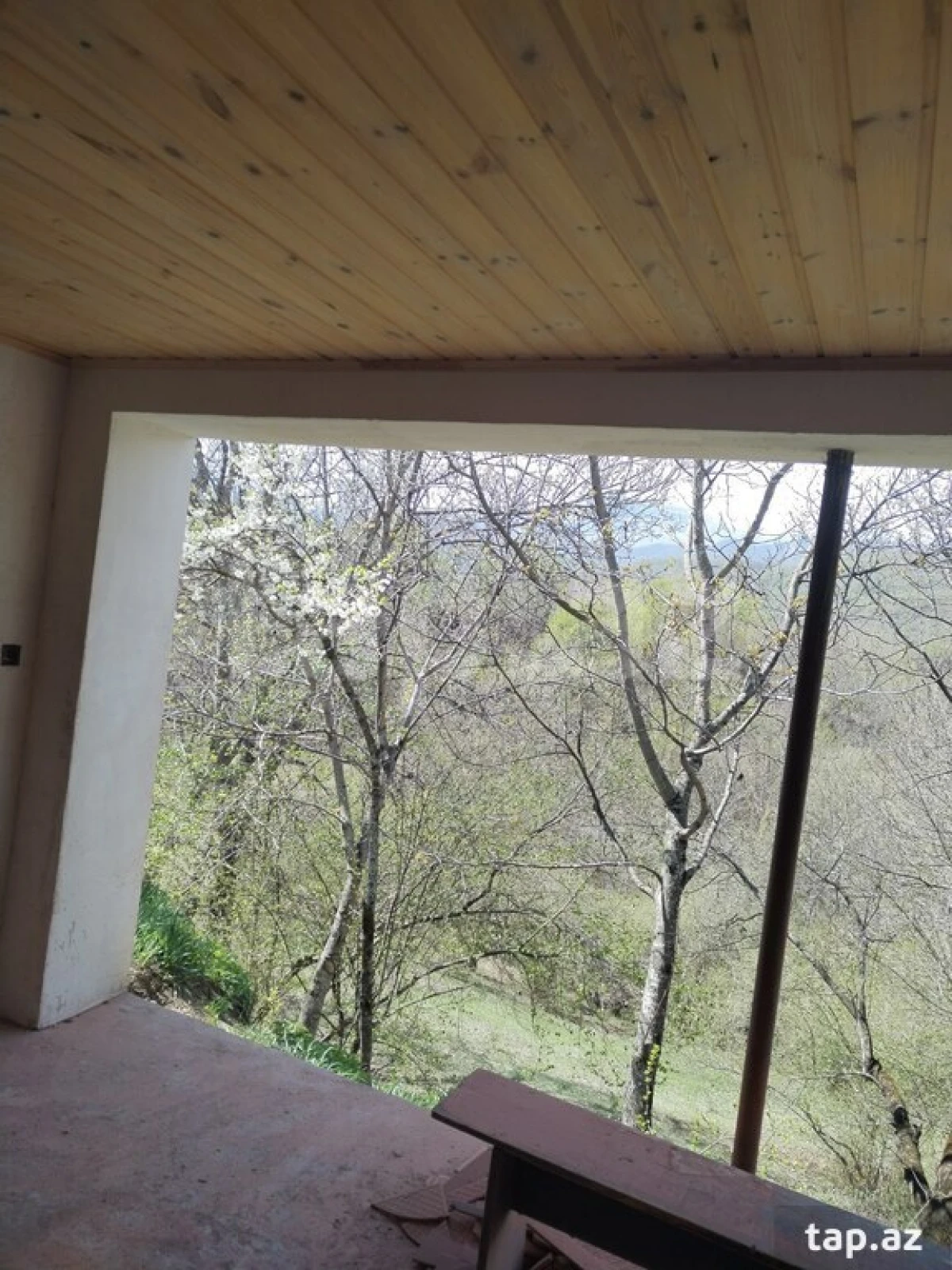 Satılır 8 otaqlı həyət evi