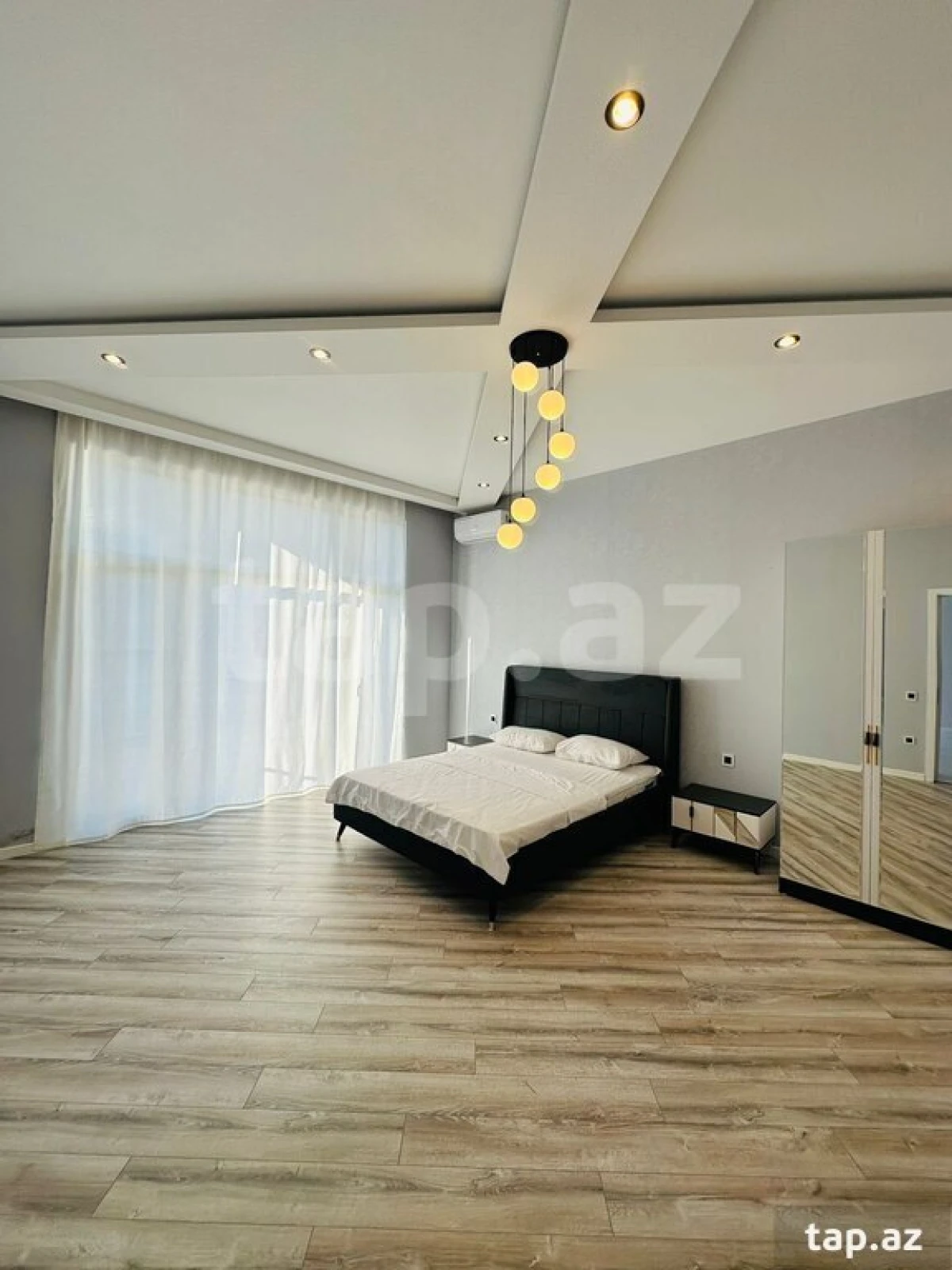Kirayə verilir 5 otaqlı həyət evi 200 m²