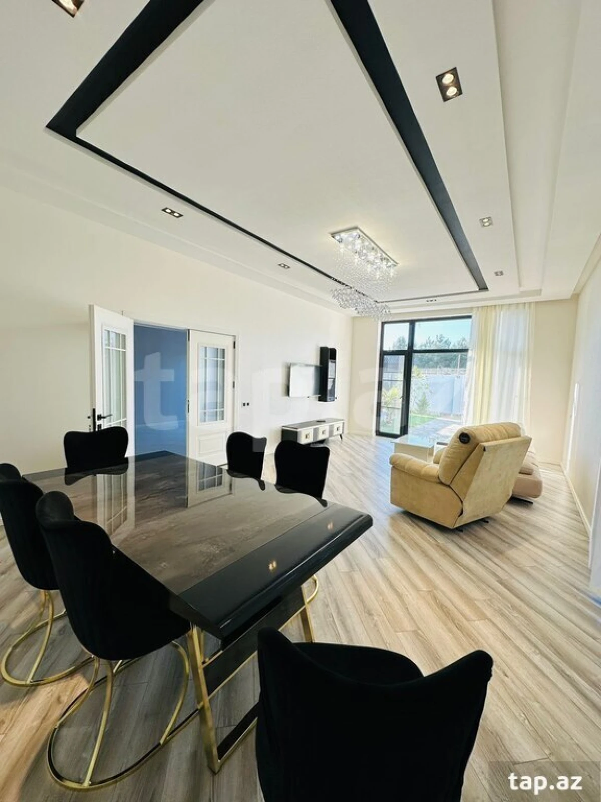 Kirayə verilir 5 otaqlı həyət evi 200 m²