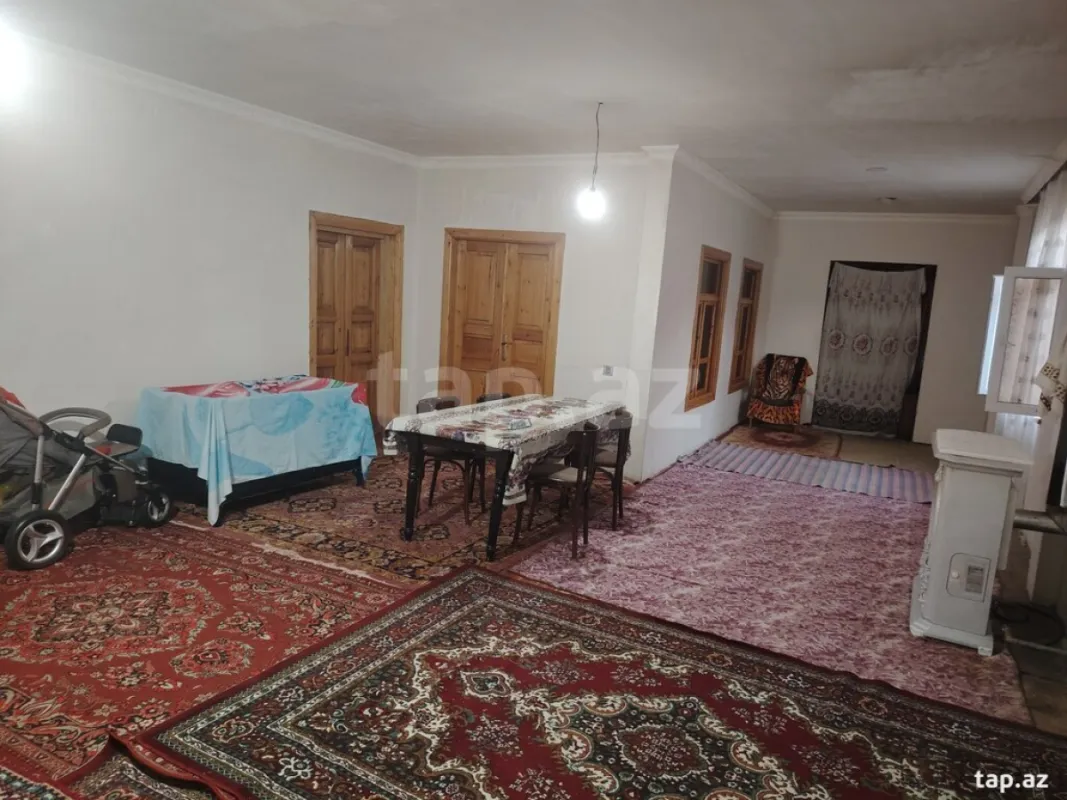 Satılır 4 otaqlı həyət evi