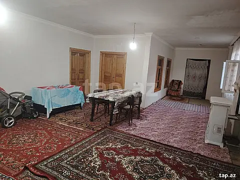 Satılır 4 otaqlı həyət evi