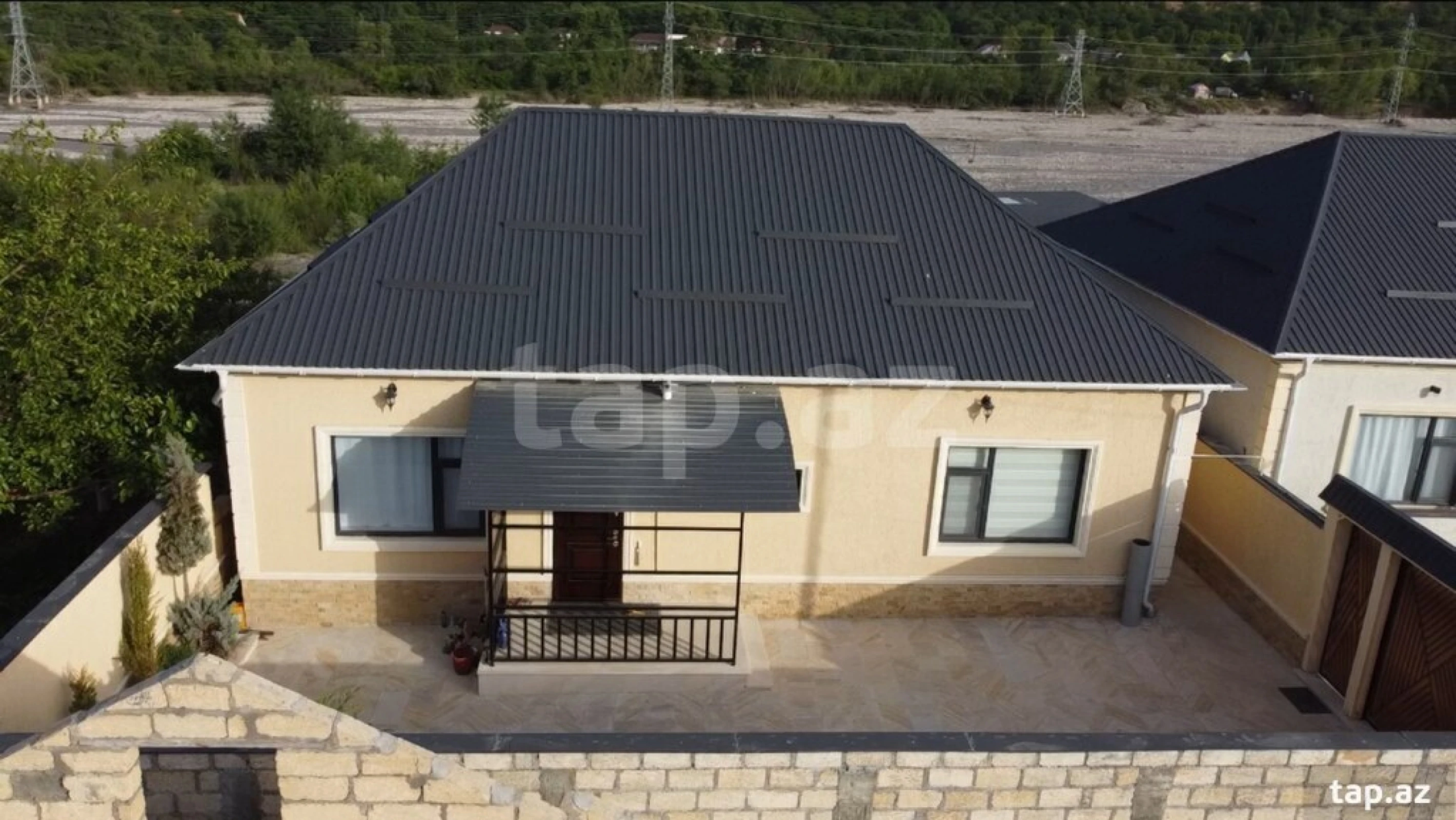 Kirayə verilir 4 otaqlı həyət evi