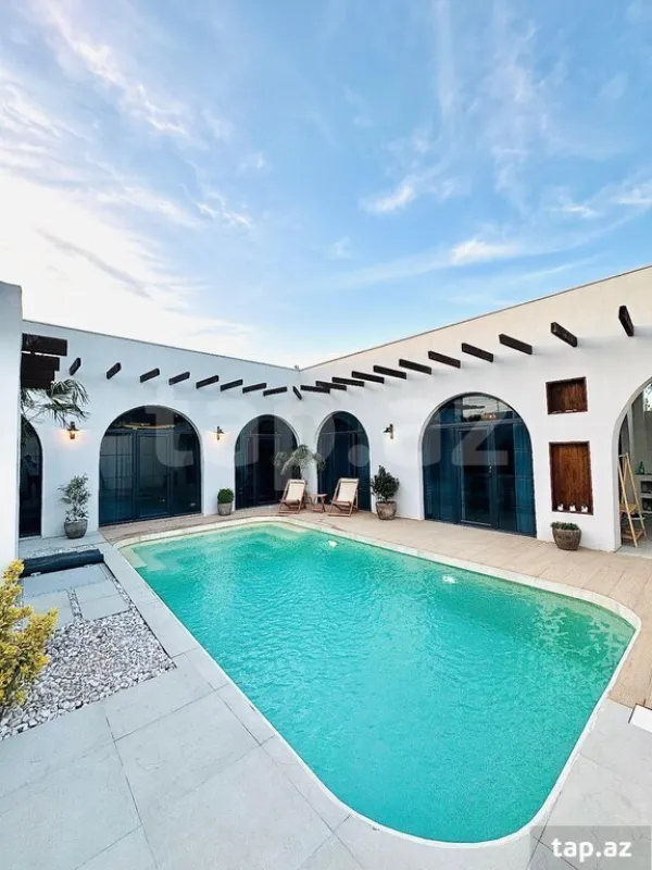 Kirayə verilir 4 otaqlı həyət evi 200 m²