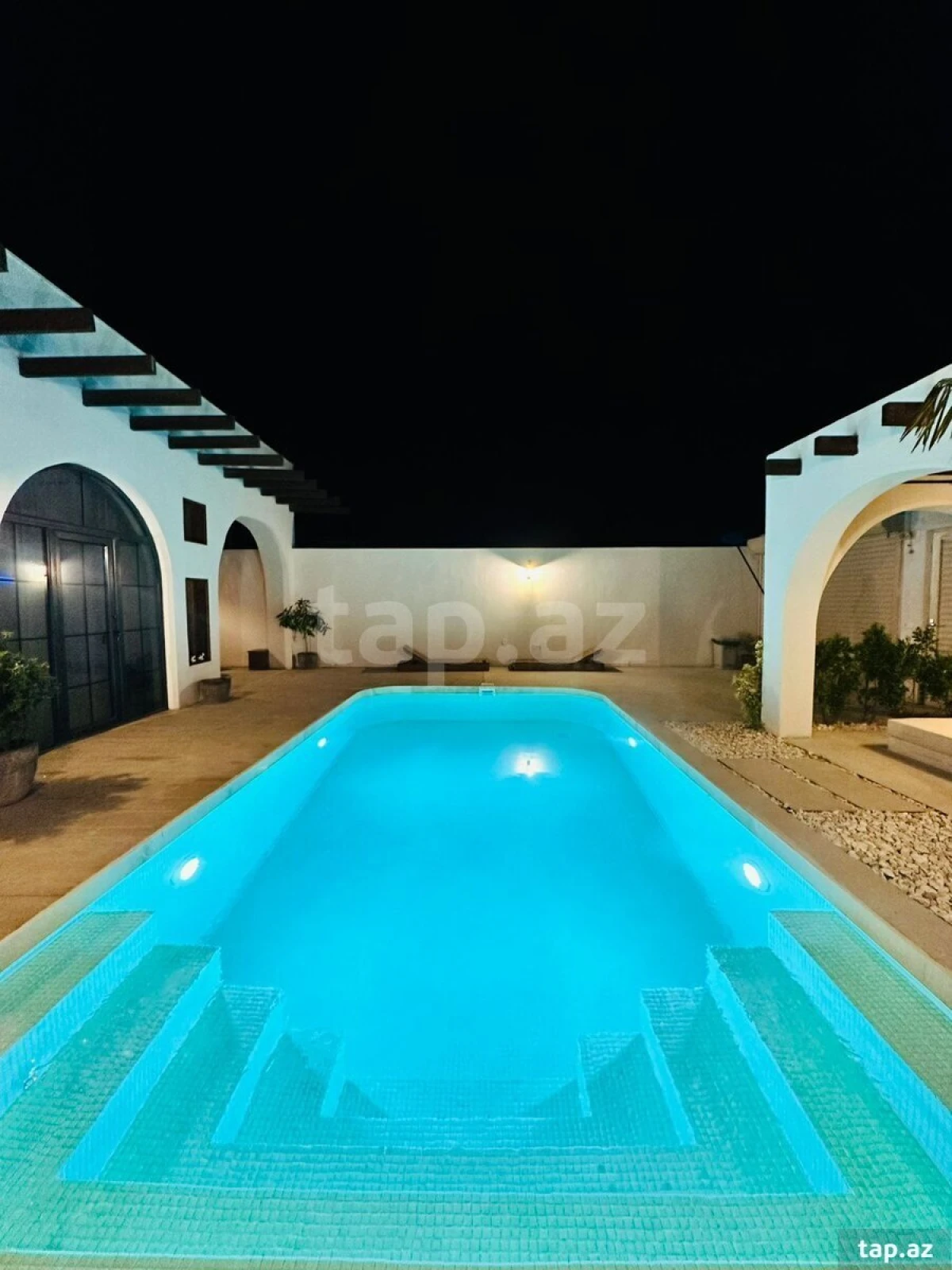 Kirayə verilir 4 otaqlı həyət evi 200 m²