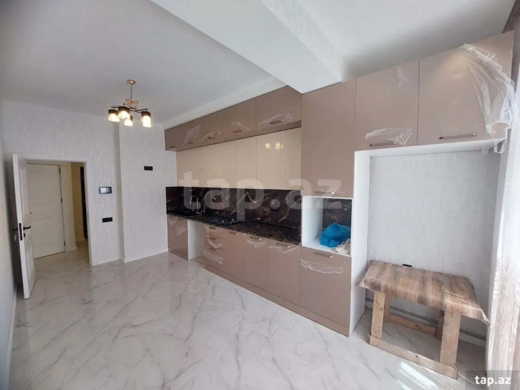 Satılır 2 otaqlı yeni tikili 96 m²