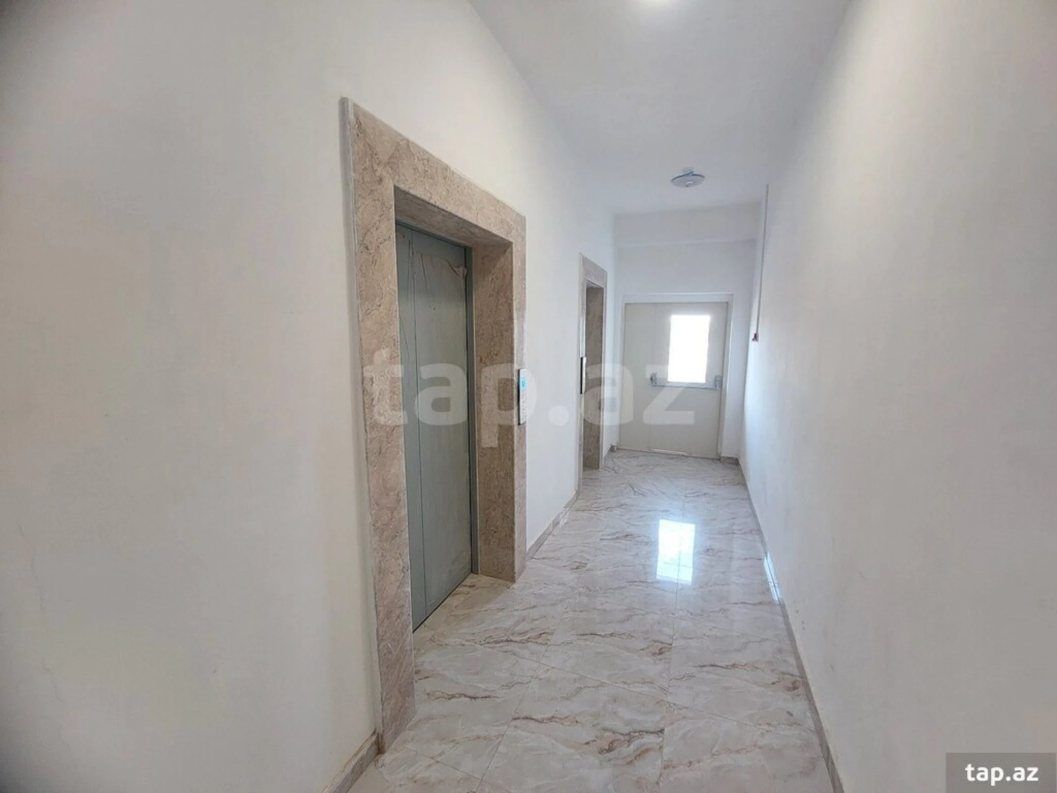 Satılır 2 otaqlı yeni tikili 96 m²