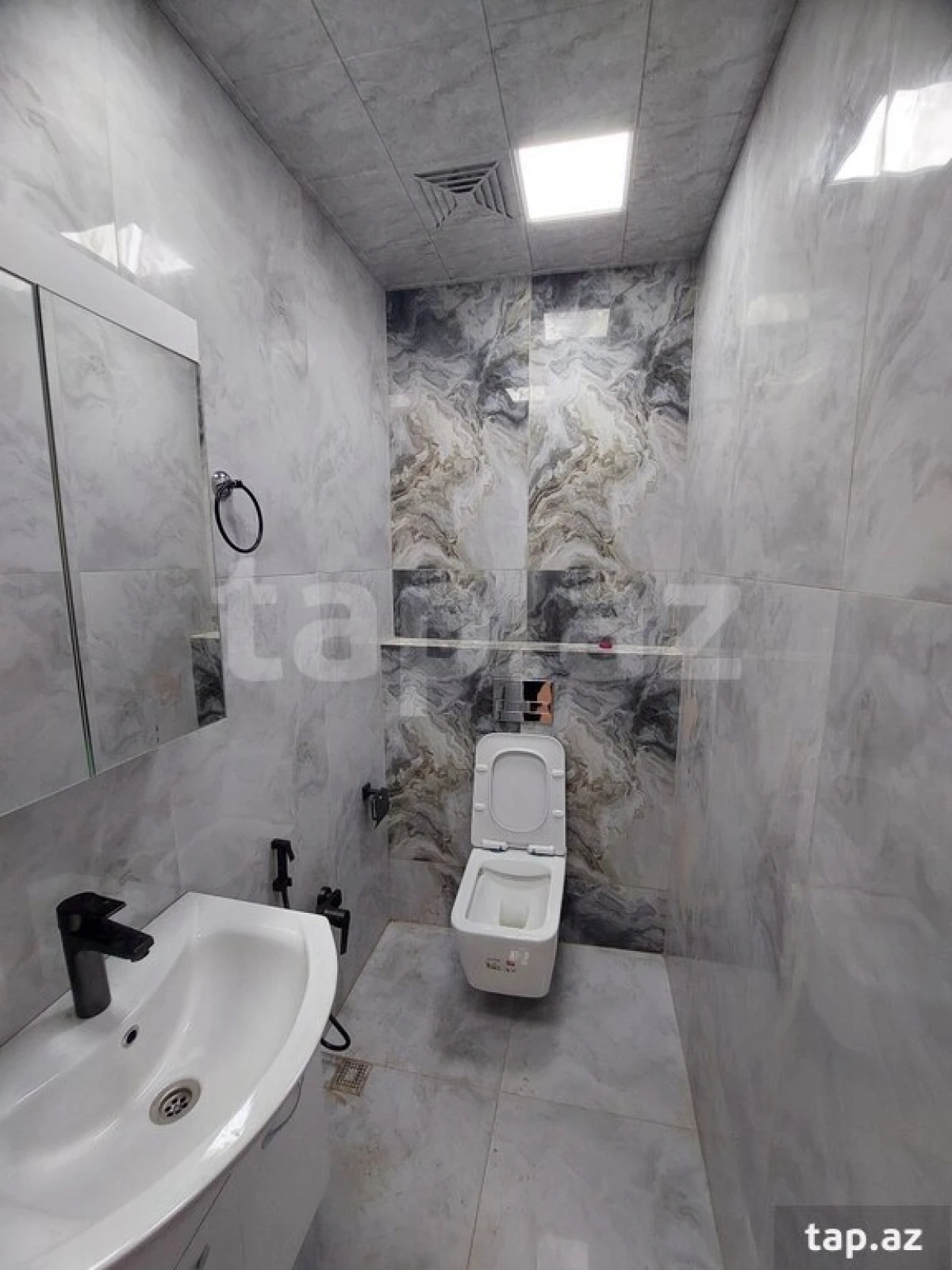 Satılır 2 otaqlı yeni tikili 96 m²