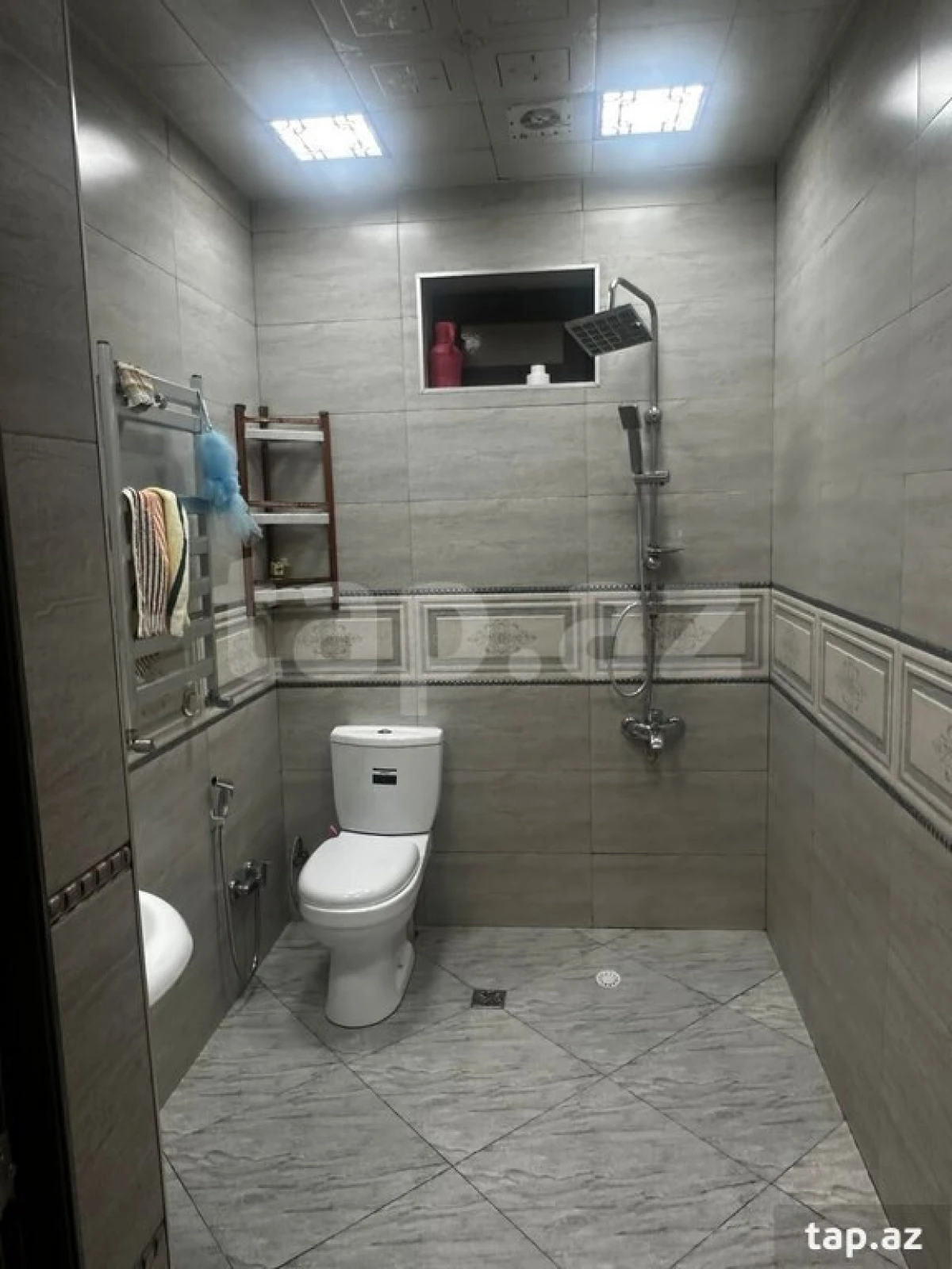 Kirayə verilir 6 otaqlı həyət evi