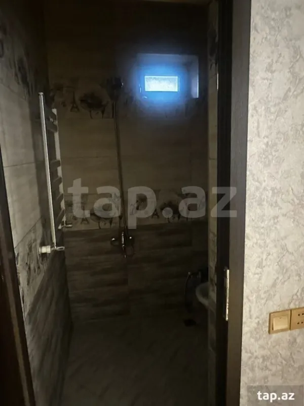 Kirayə verilir 6 otaqlı həyət evi