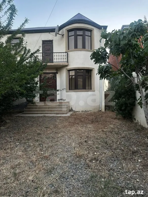 Kirayə verilir 6 otaqlı həyət evi