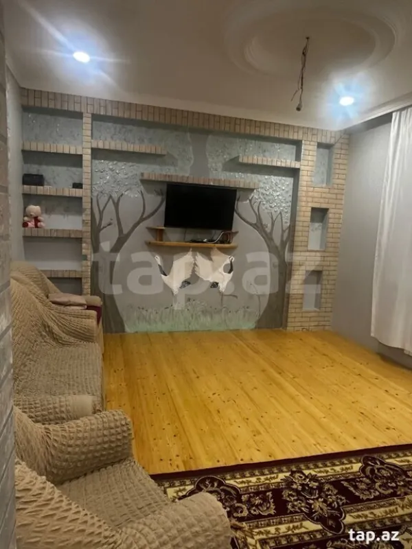 Kirayə verilir 6 otaqlı həyət evi