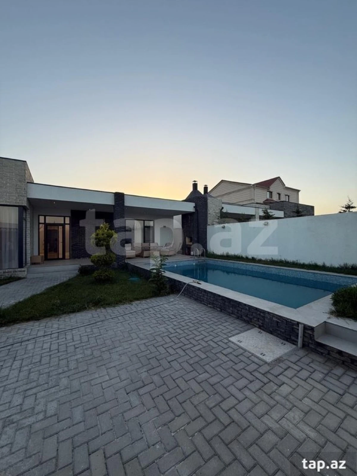 Kirayə verilir 4 otaqlı həyət evi