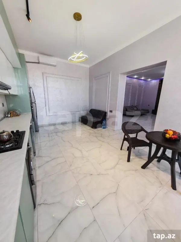 Kirayə verilir 4 otaqlı həyət evi