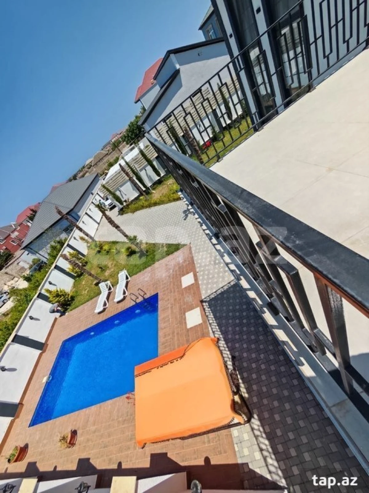 Kirayə verilir 4 otaqlı həyət evi