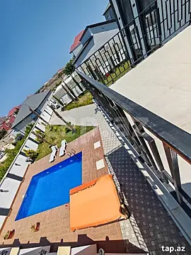 Kirayə verilir 4 otaqlı həyət evi