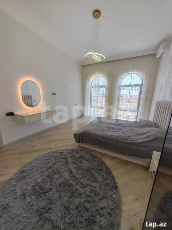 Kirayə verilir 4 otaqlı həyət evi