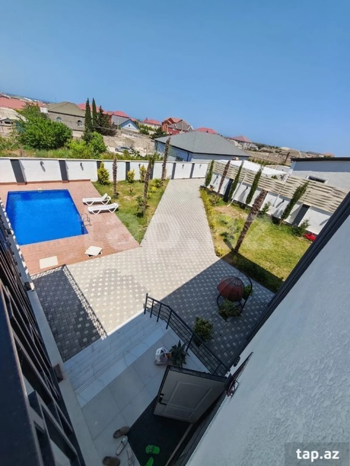 Kirayə verilir 4 otaqlı həyət evi