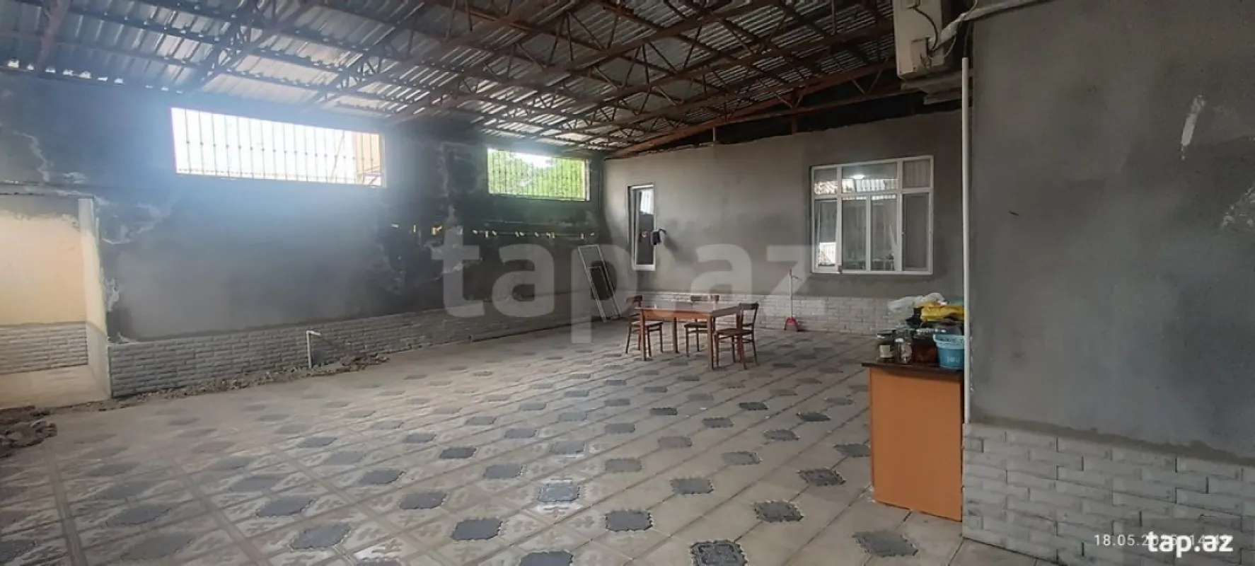 Satılır 4 otaqlı həyət evi 200 m²