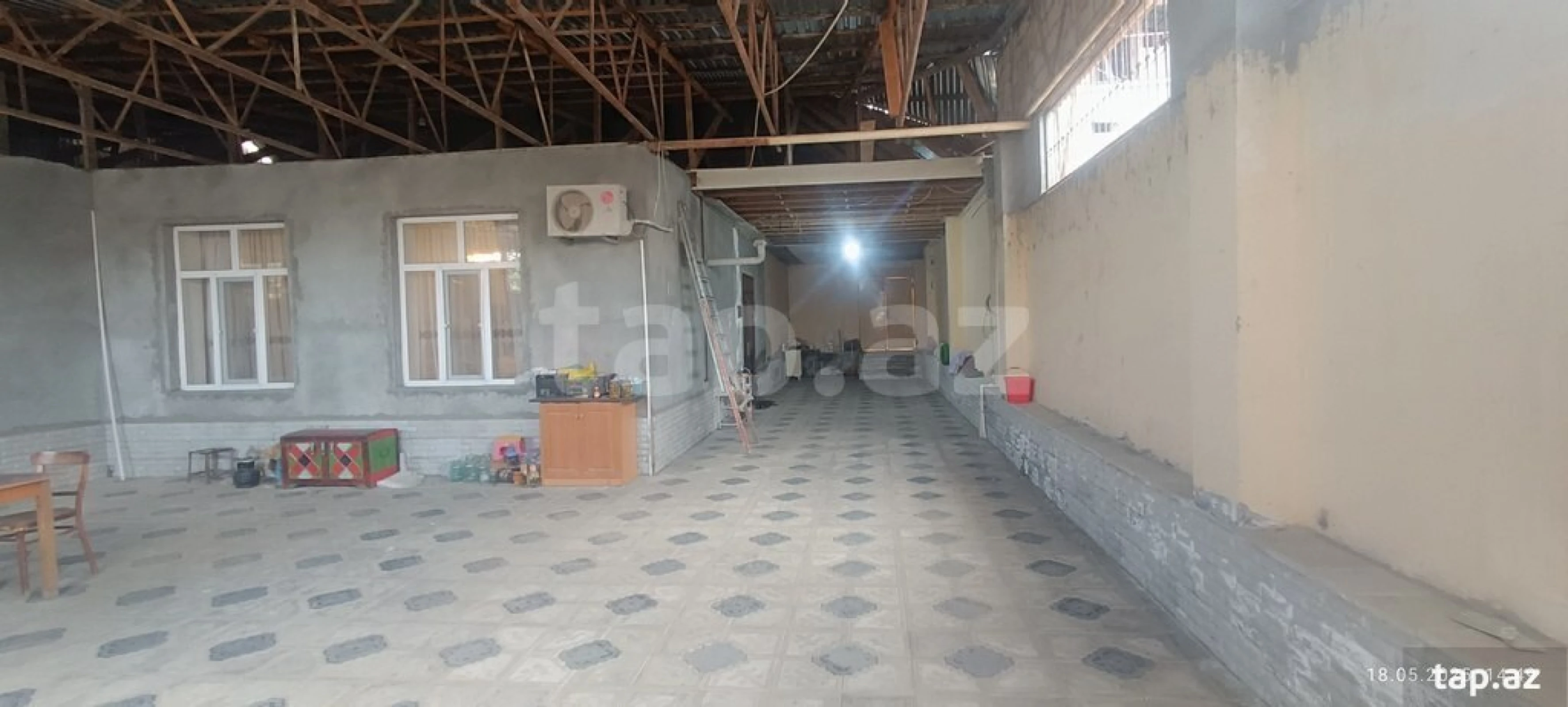 Satılır 4 otaqlı həyət evi 200 m²