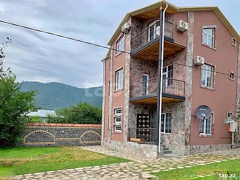 Satılır 6 otaqlı həyət evi 167 m² — Qəbələ 6 otaq 167.00 m²