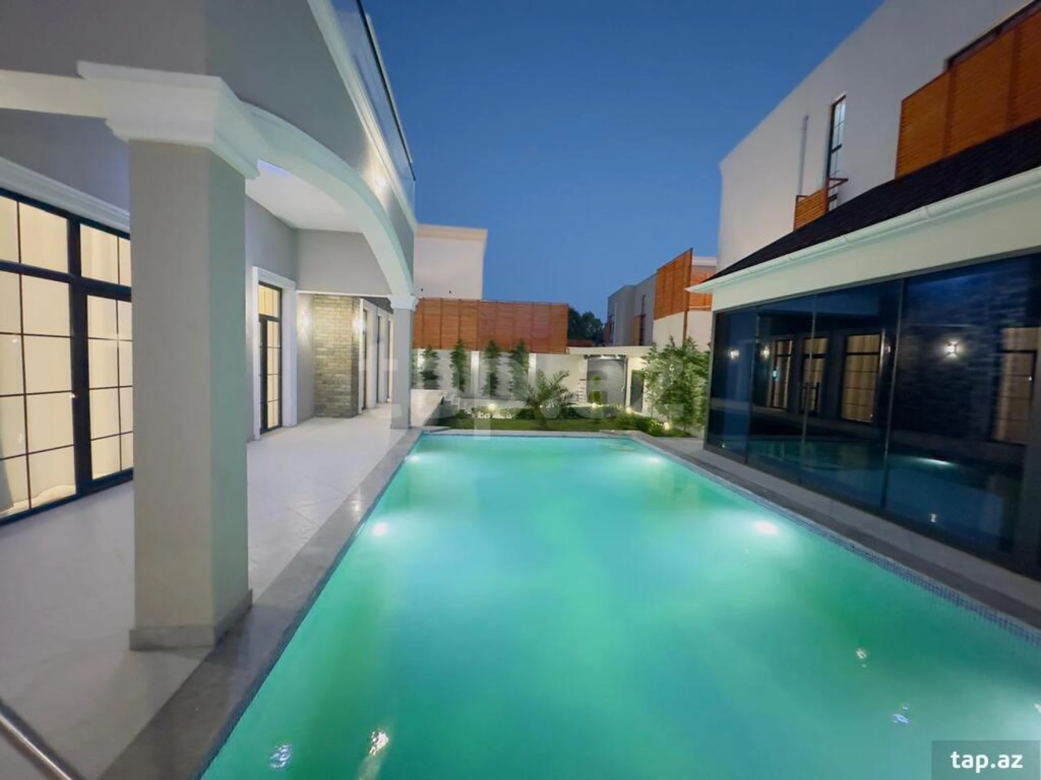 Satılır 6 otaqlı həyət evi